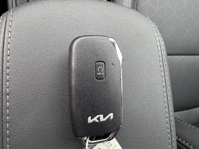2025 Kia Seltos EX