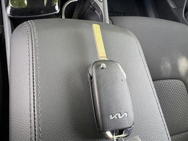 2025 Kia Sportage Hybrid LX