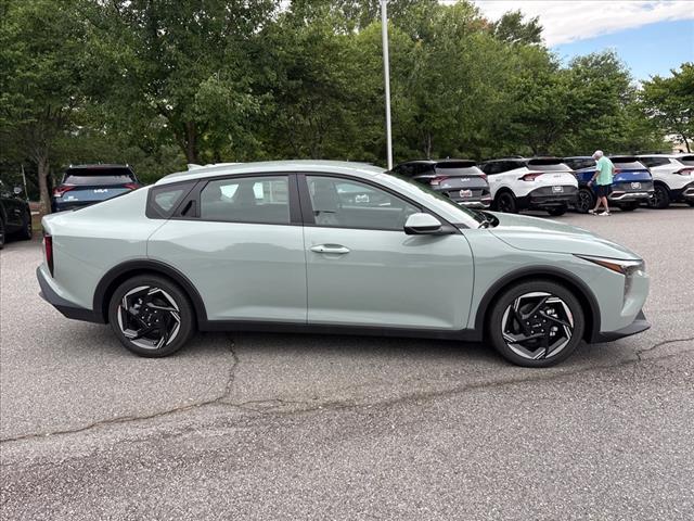 2025 Kia K4 EX