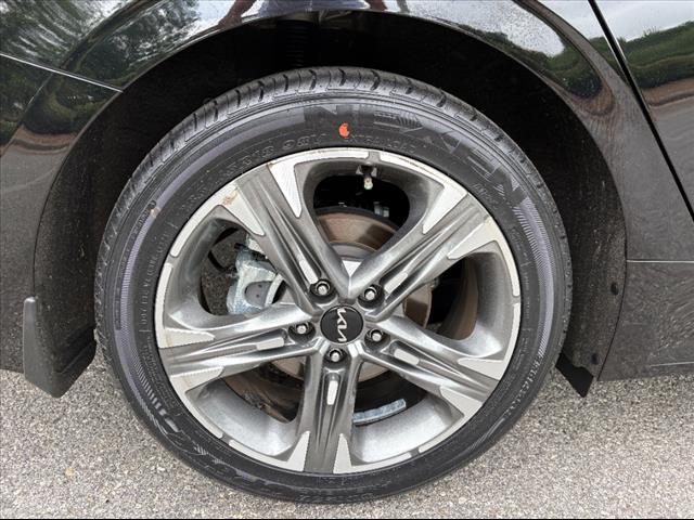 2024 Kia K5 EX