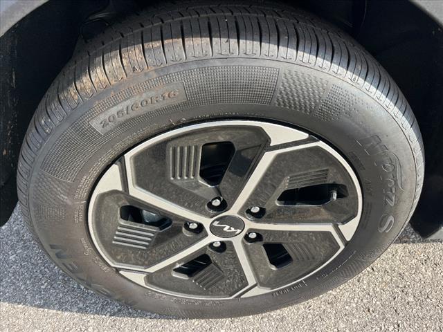 2025 Kia Niro EX
