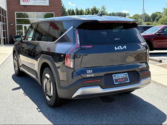 2026 Kia EV9 Light Long Range