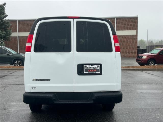 2022 Chevrolet Express LS