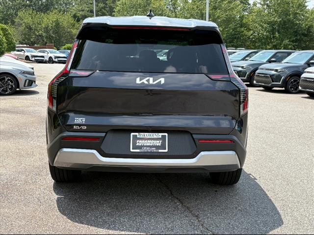 2026 Kia EV9 Light Long Range