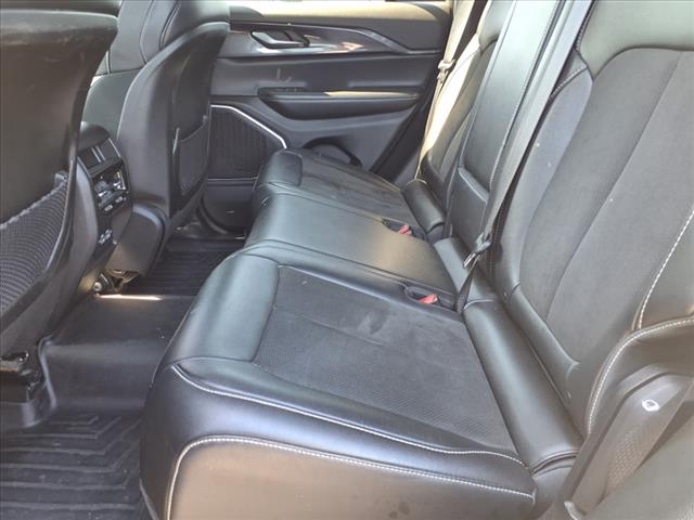 2022 Jeep Grand Cherokee Altitude