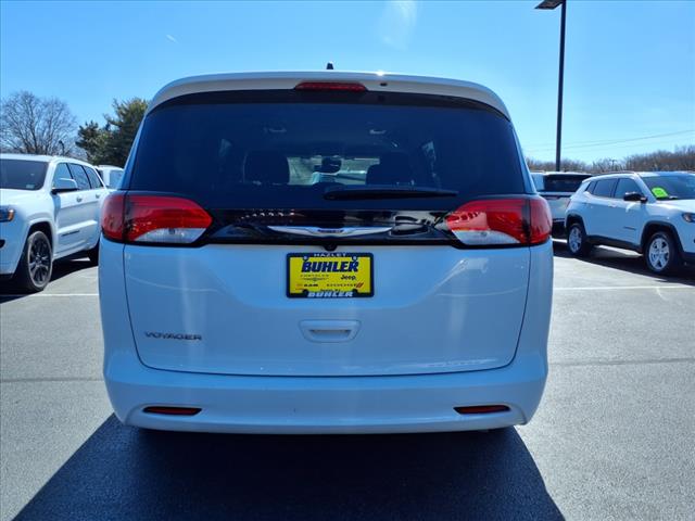 2023 Chrysler Voyager LX