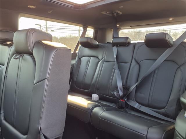2025 Jeep Wagoneer L Base