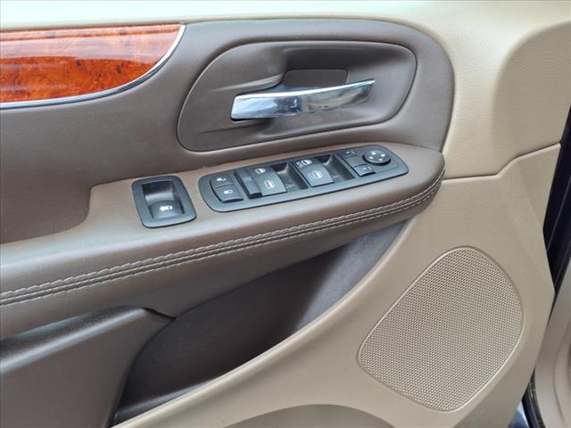 2015 Chrysler Town and Country Touring