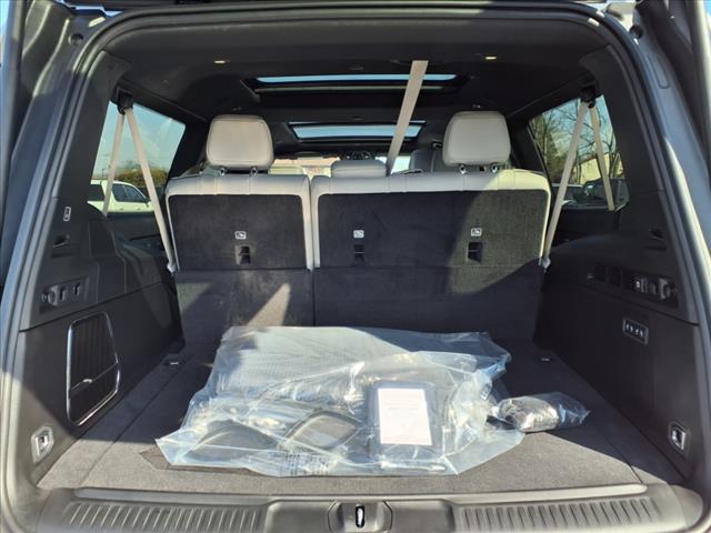 2025 Jeep Wagoneer L Base