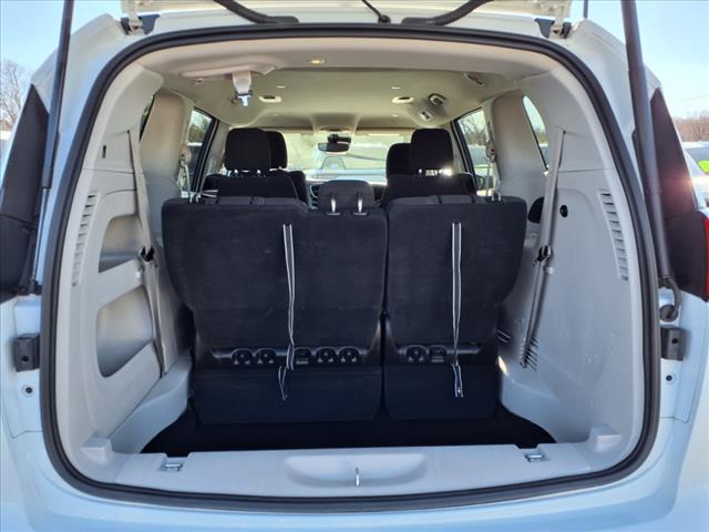 2023 Chrysler Voyager LX