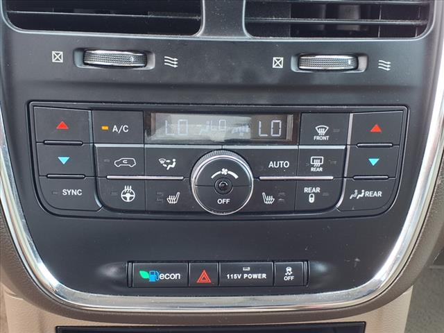 2015 Chrysler Town and Country Touring