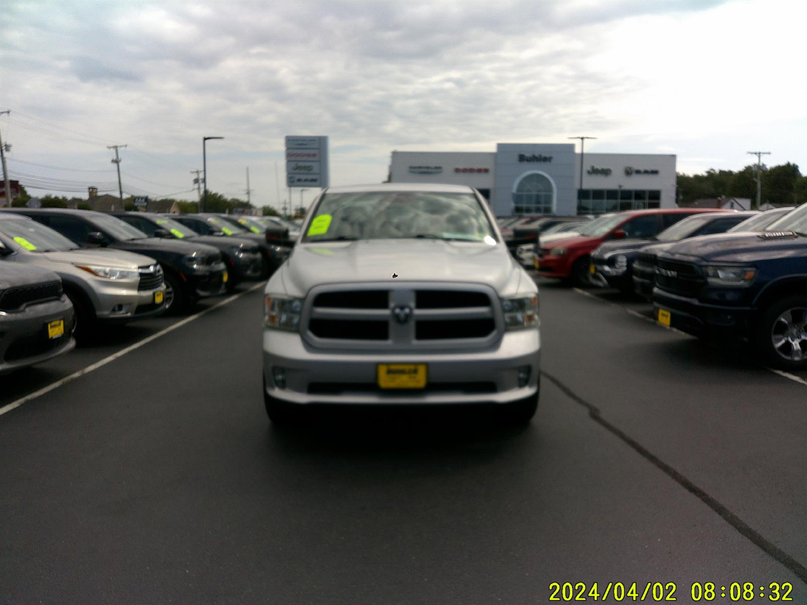Bright Silver Clearcoat Metallic 2017 RAM 1500 Pickup Truck Four-Wheel Drive 8-Speed Automatic
