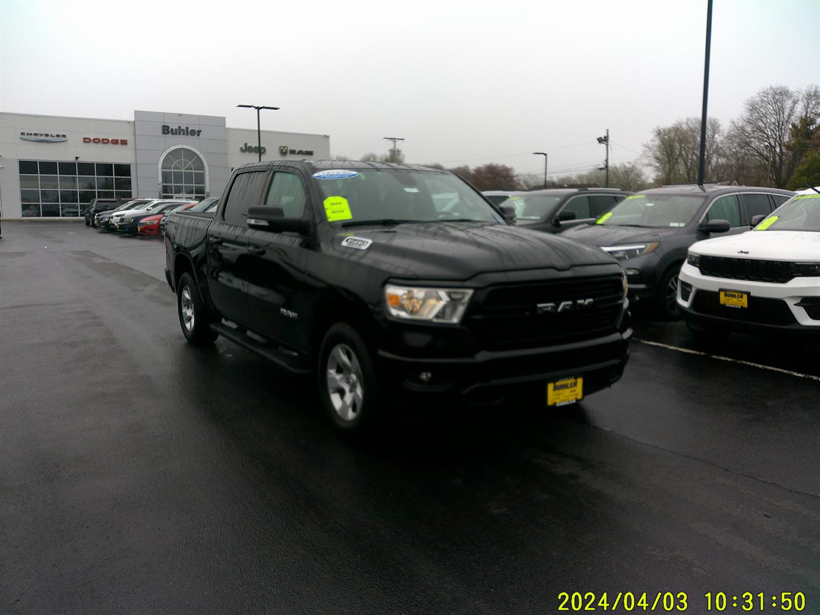 View vehicle photo 2