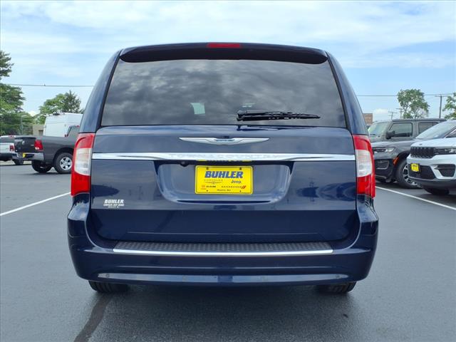 2015 Chrysler Town and Country Touring