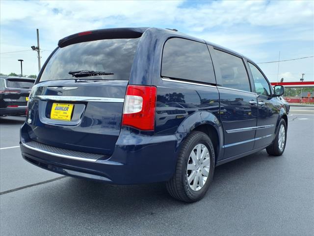 2015 Chrysler Town and Country Touring