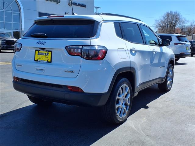 2022 Jeep Compass Latitude Lux