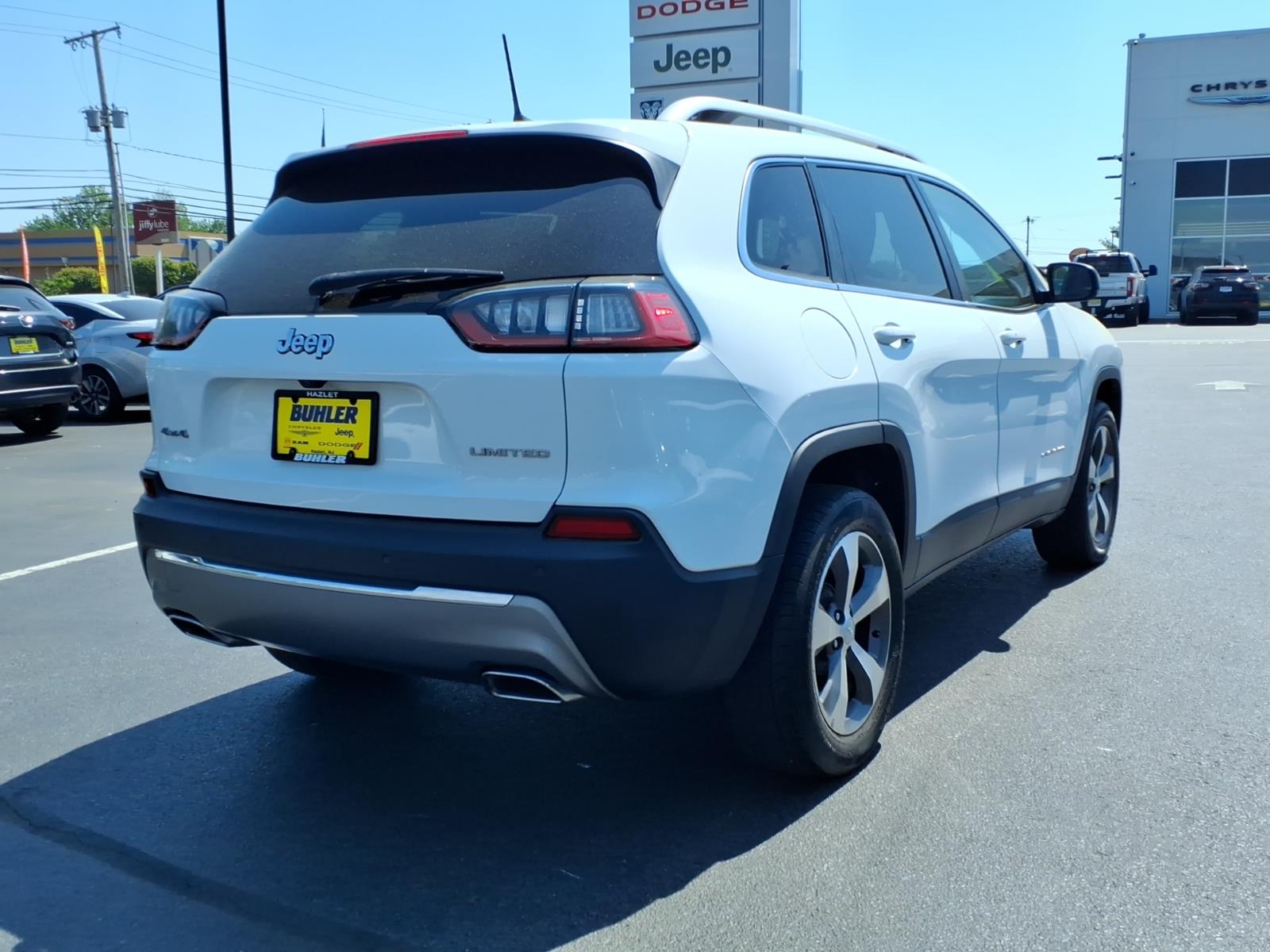 View vehicle photo 6