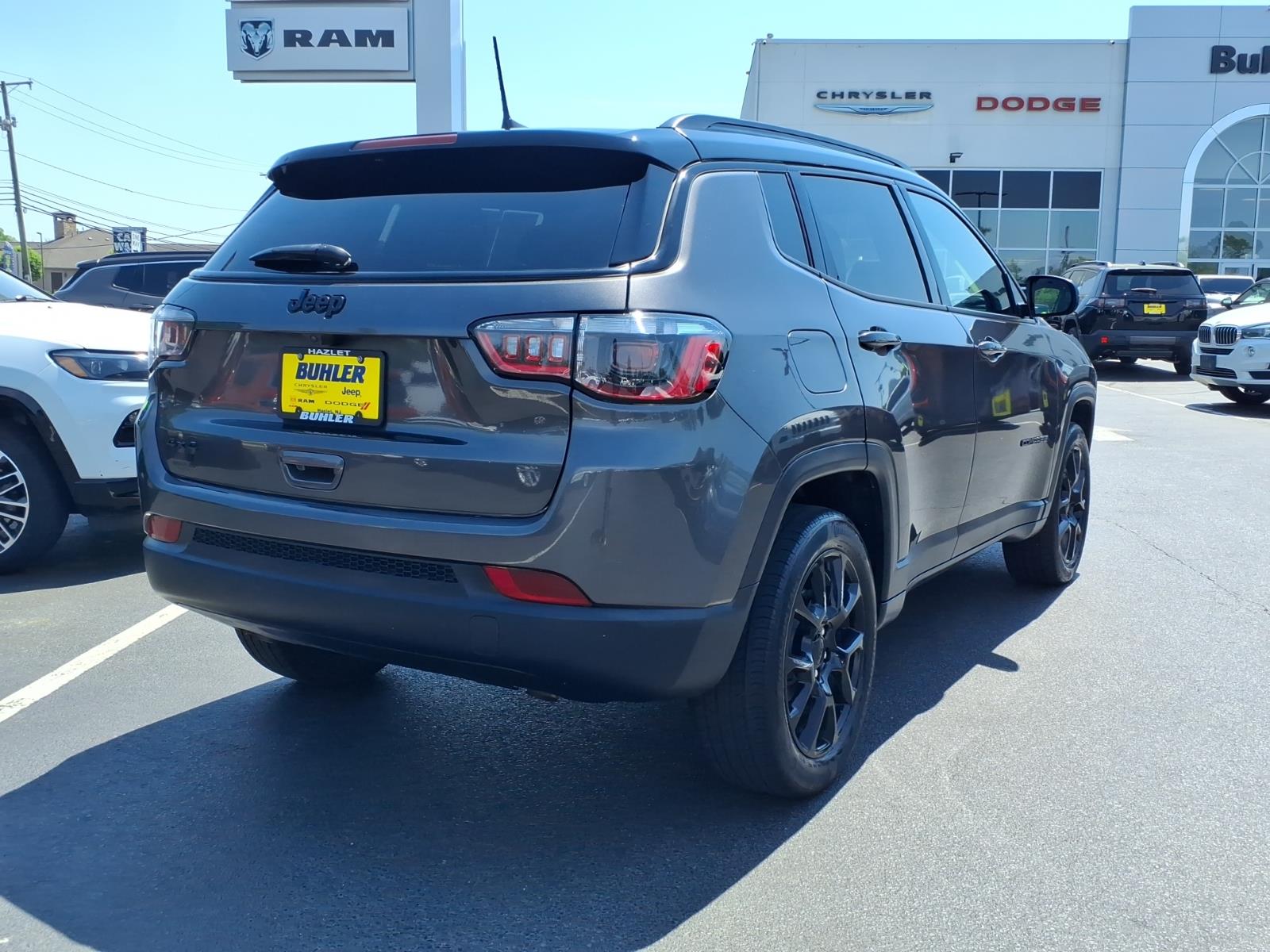 View vehicle photo 6