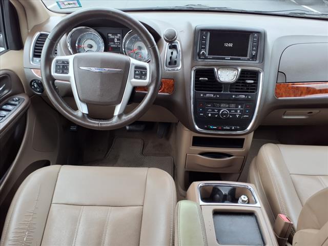 2015 Chrysler Town and Country Touring