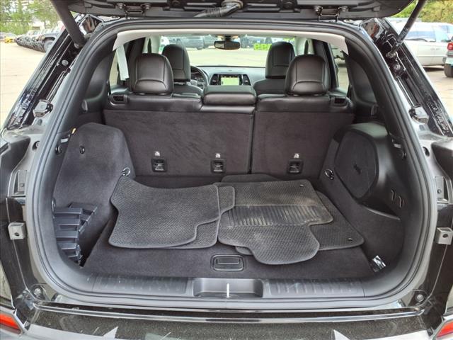 2019 Jeep Cherokee Overland