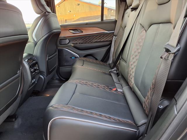 2025 Jeep Grand Cherokee Summit