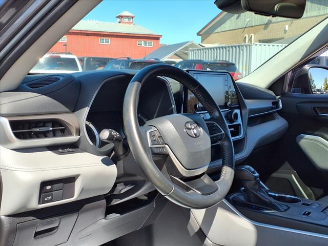 2022 Toyota Highlander Hybrid XLE