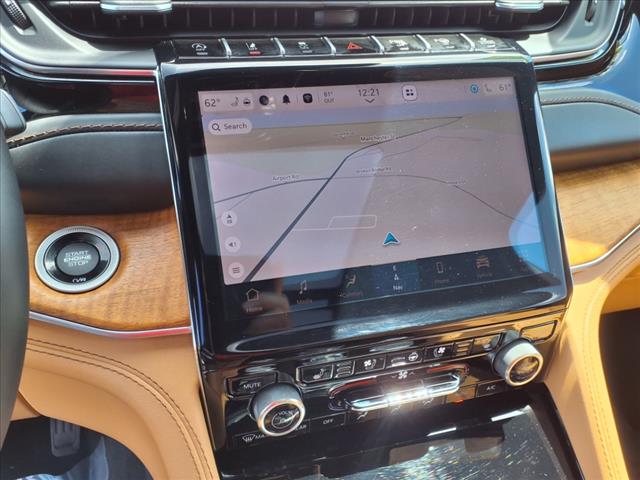 2022 Jeep Grand Cherokee Summit