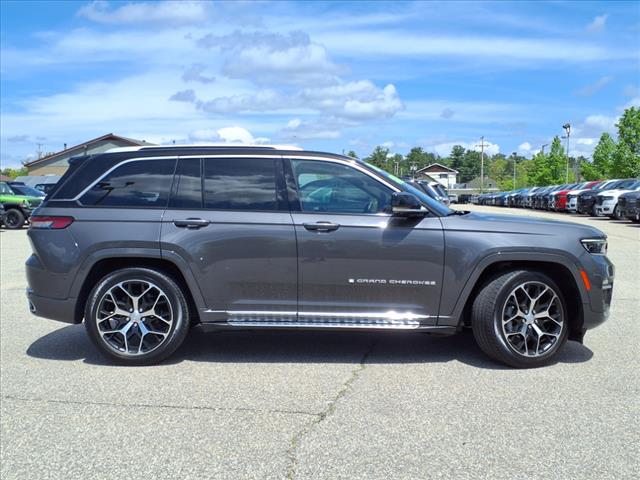 2022 Jeep Grand Cherokee Summit