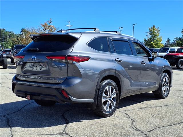 2022 Toyota Highlander Hybrid XLE