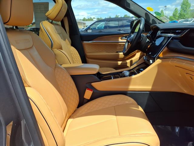2022 Jeep Grand Cherokee Summit