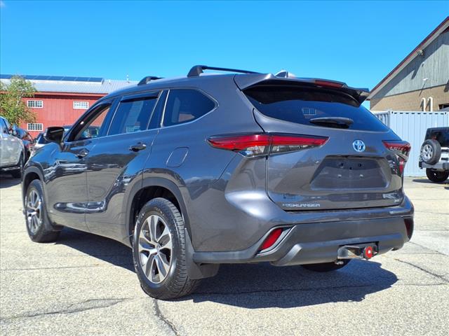 2022 Toyota Highlander Hybrid XLE