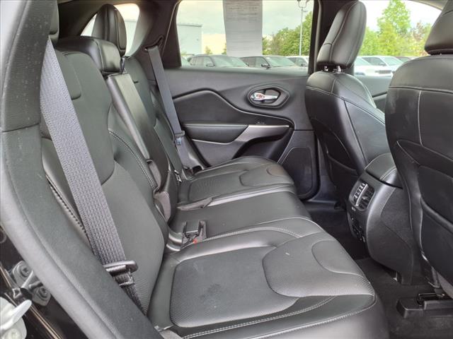 2019 Jeep Cherokee Overland