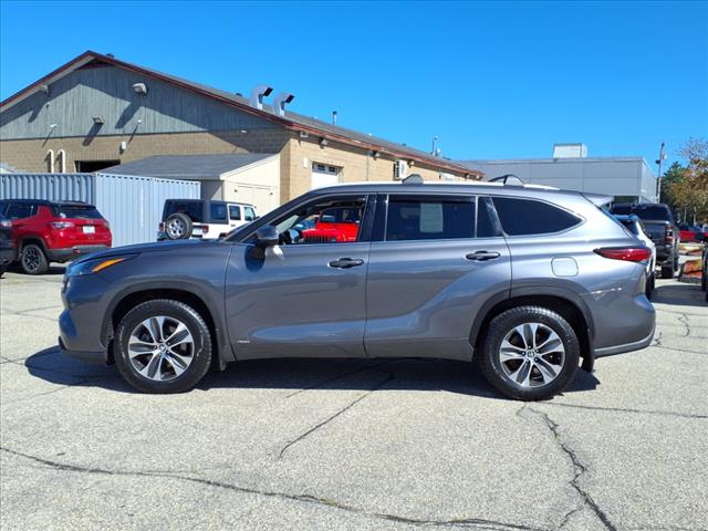 2022 Toyota Highlander Hybrid XLE