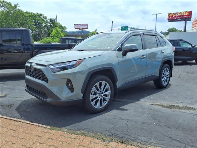2022 Toyota RAV4 XLE Premium