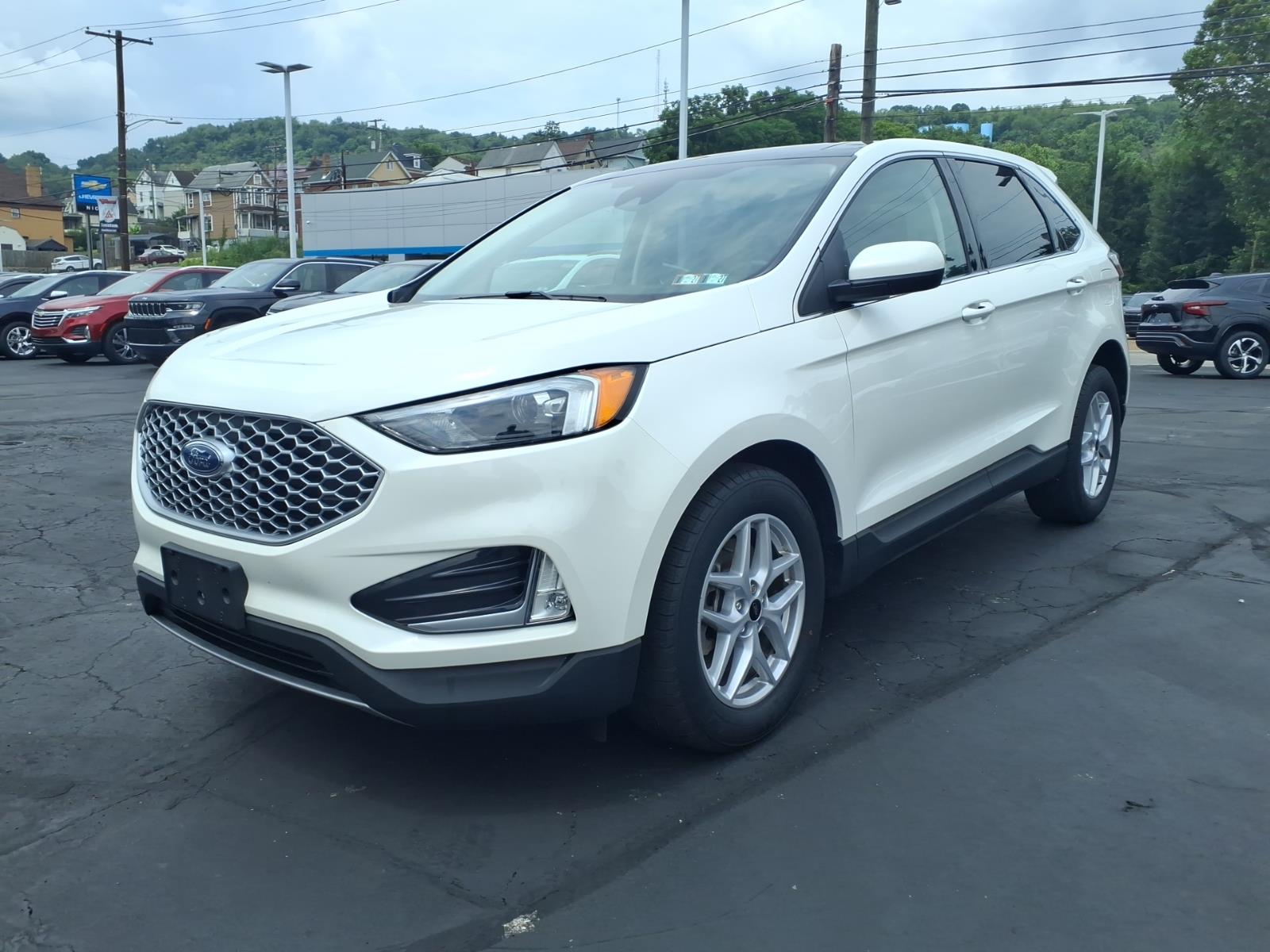 Oxford White 2023 Ford Edge SUV / Crossover All-Wheel Drive 8-Speed Automatic