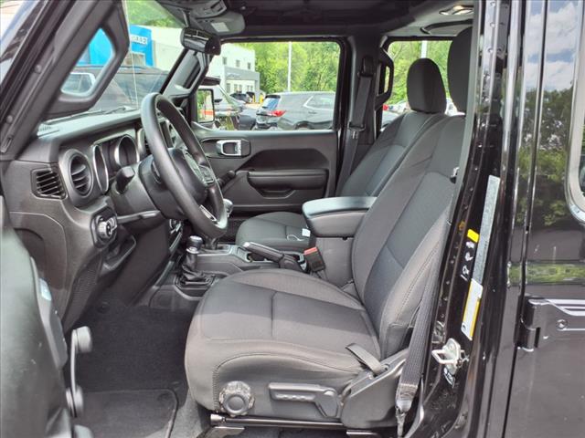 2022 Jeep Gladiator Sport