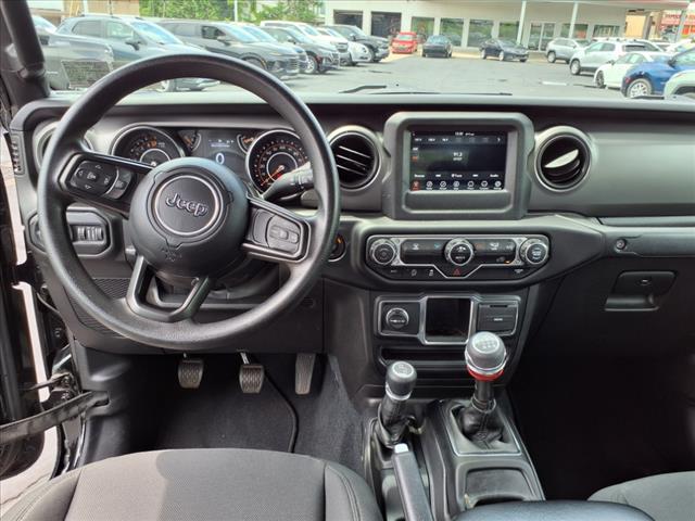2022 Jeep Gladiator Sport