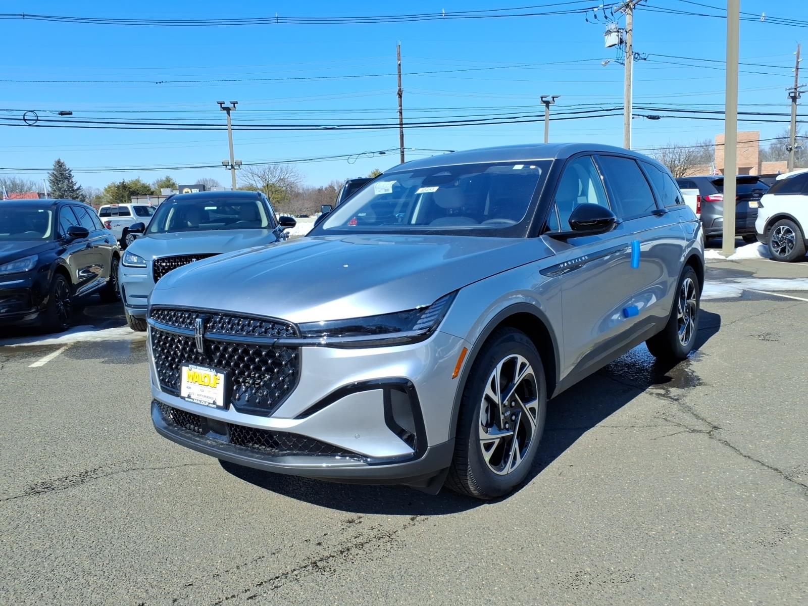 View vehicle photo 3