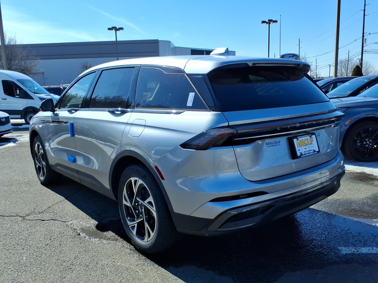View vehicle photo 4
