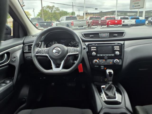 2017 Nissan Rogue Sport S