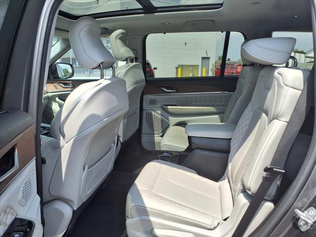 2022 Jeep Grand Cherokee L Summit