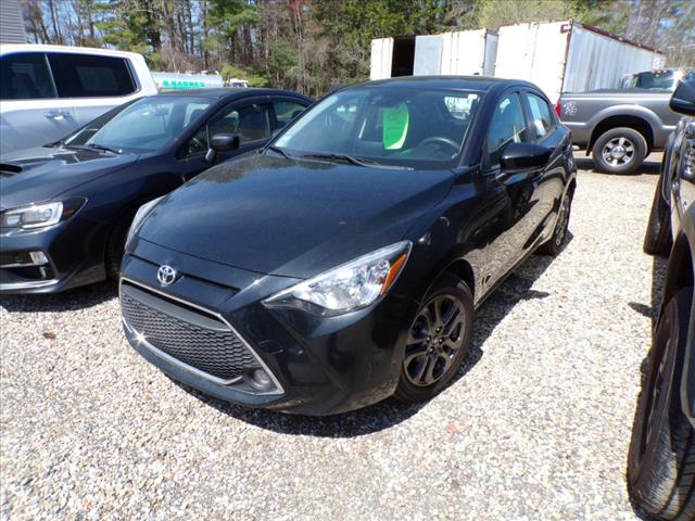 2020 Toyota Yaris Hatchback LE