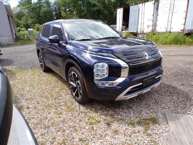 2023 Mitsubishi Outlander SE Special Edition
