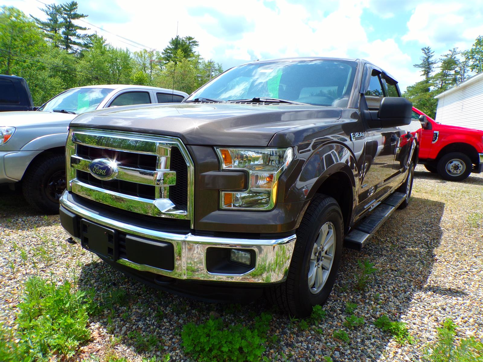 Brown 2016 Ford F-150 XLT SuperCrew 4WD Pickup Truck Four-Wheel Drive 6-Speed Automatic