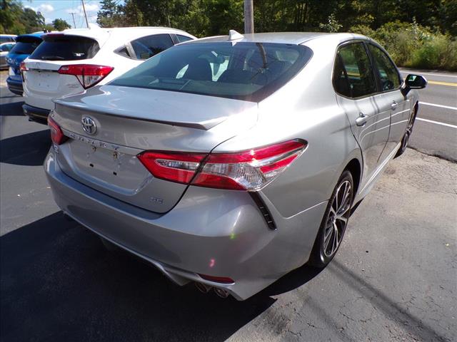 2020 Toyota Camry SE