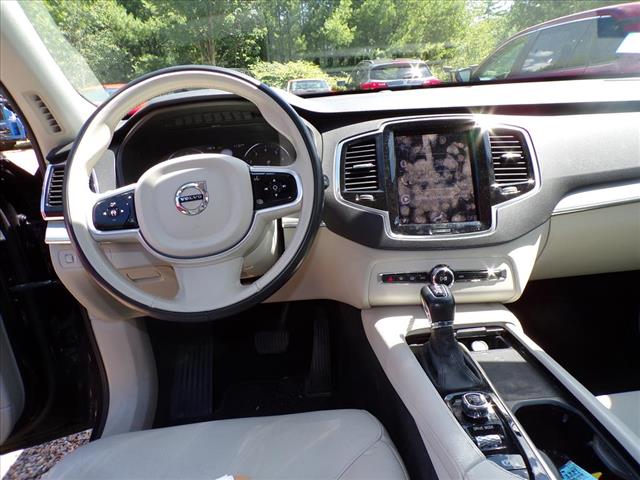 2021 Volvo XC90 T5 Momentum