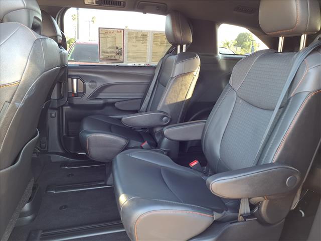 2021 Toyota Sienna XSE 7 Passenger