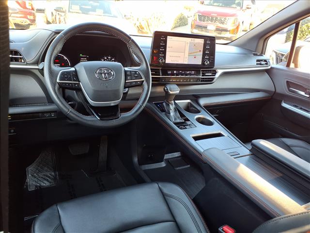 2021 Toyota Sienna XSE 7 Passenger