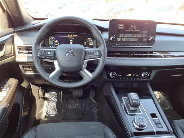 2023 Mitsubishi Outlander SE Black Edition