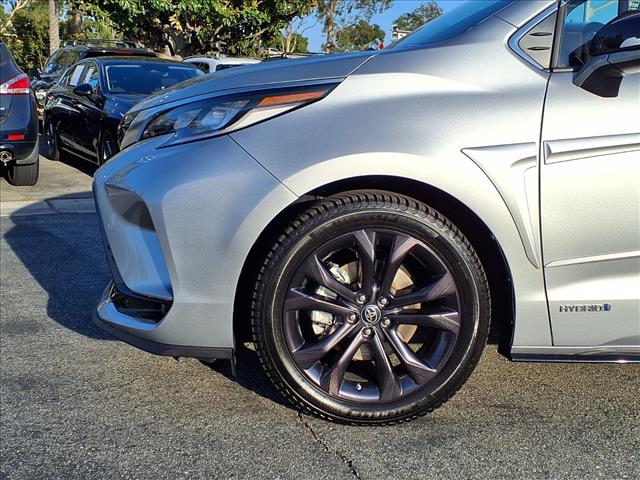 2021 Toyota Sienna XSE 7 Passenger